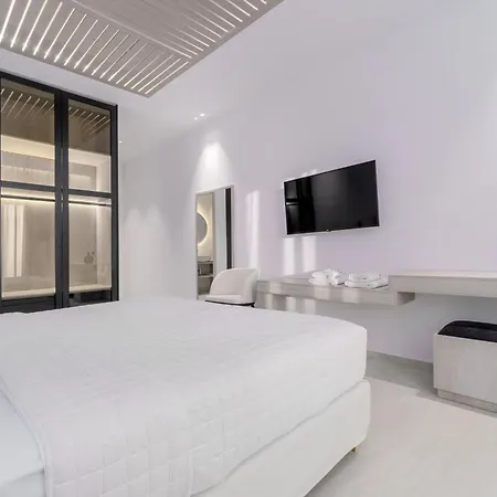 Le Ciel & Mykonos Town